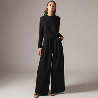 Livina | Women’s Two-Piece Set with Long-Sleeved Cropped Top and High-Waisted Wide-Leg Trousers