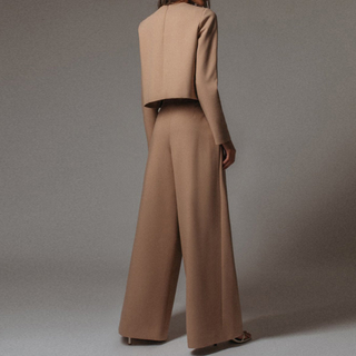 Livina | Women’s Two-Piece Set with Long-Sleeved Cropped Top and High-Waisted Wide-Leg Trousers