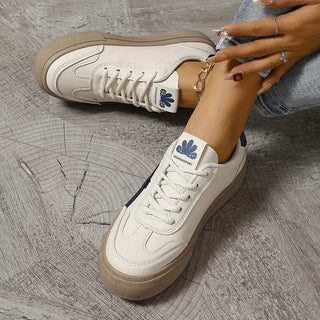 Gwenda | Women's Orthopedic Low-Top Sneakers with Supportive Platform Sole and Padded Collars
